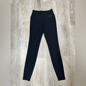 Women’s Nike Dri-fit workout leggings